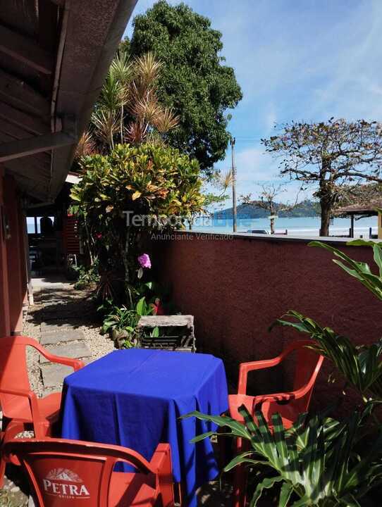 Casa para aluguel de temporada em Ubatuba (Enseada)