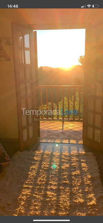 Casa para aluguel de temporada em Campos do Jordão (Alto do Capivari)