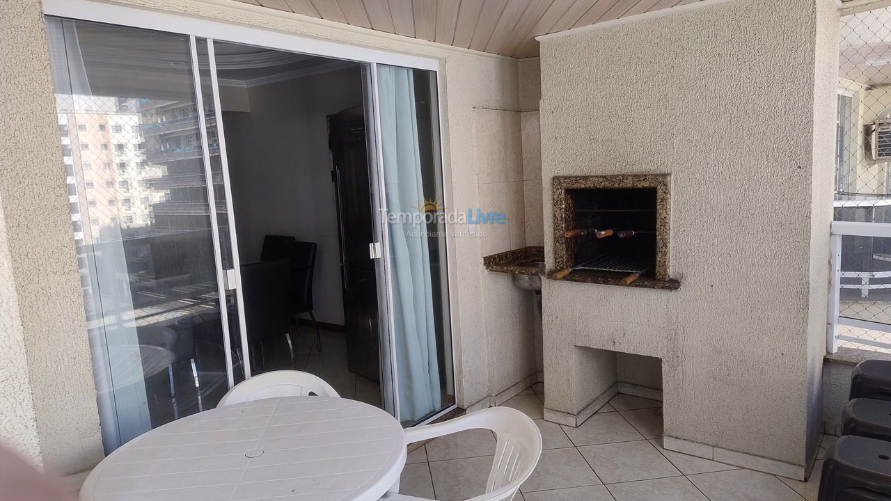 Apartamento para aluguel de temporada em Itapema (Meia Praia)