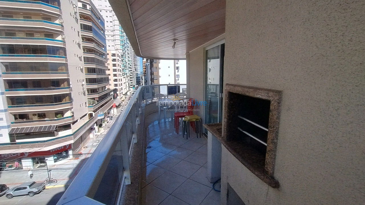 Apartamento para aluguel de temporada em Itapema (Meia Praia)