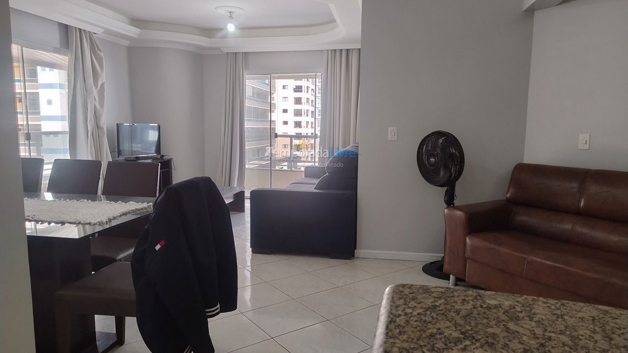 Apartamento para aluguel de temporada em Itapema (Meia Praia)