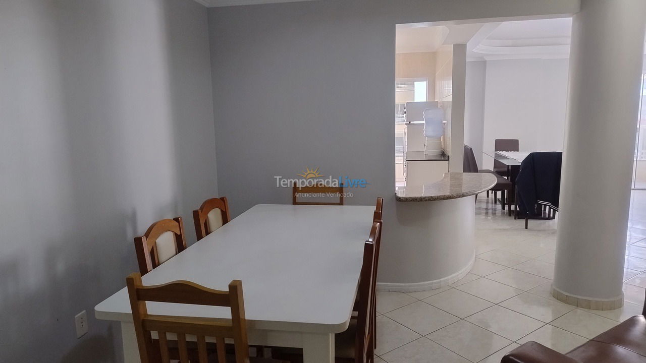 Apartment for vacation rental in Itapema (Meia Praia)