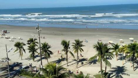 Lindo apartamento a 600 metros da praia