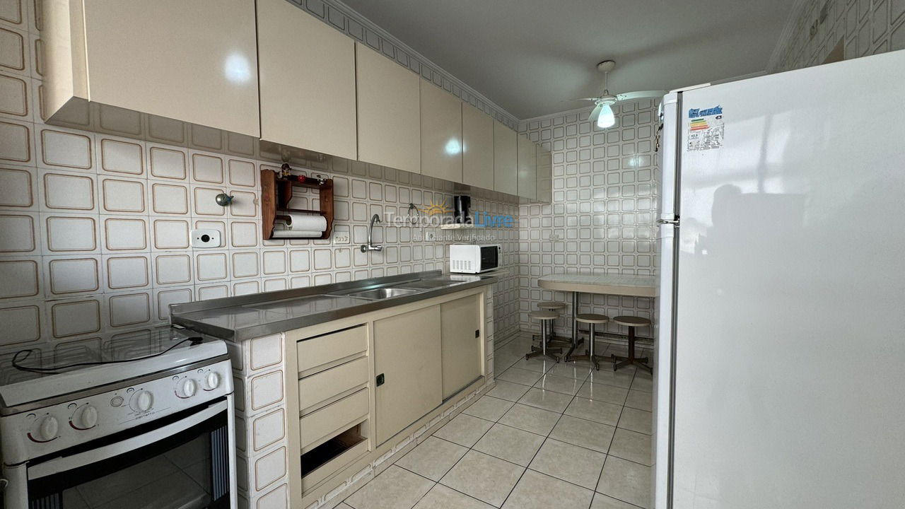 Apartamento para aluguel de temporada em Guarujá (Pitangueiras)