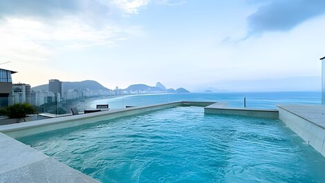 Cobertura de 3 suítes para alugar em copacabana com piscina privada