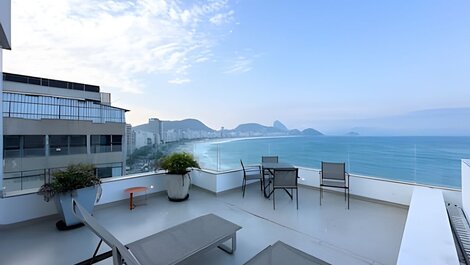 Cobertura de 3 suítes para alugar em copacabana com piscina privada