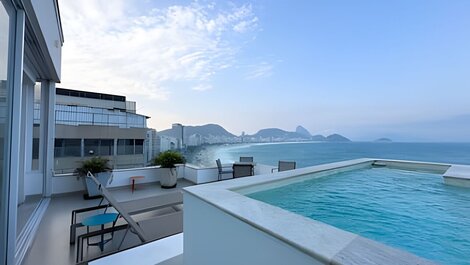 Cobertura de 3 suítes para alugar em copacabana com piscina privada