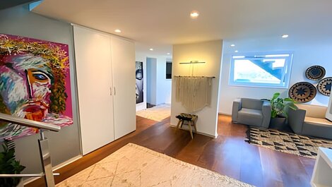 Residência de luxo com piscina exclusiva no joá