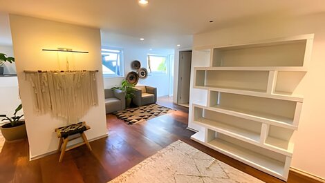 Residência de luxo com piscina exclusiva no joá