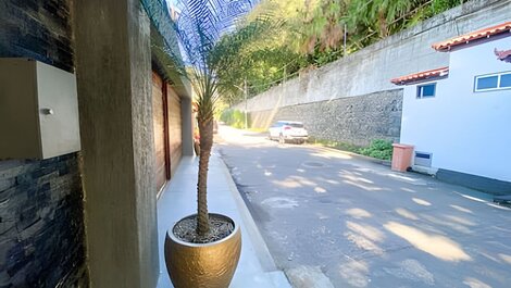 Residência de luxo com piscina exclusiva no joá