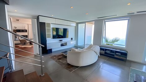 Residência de luxo com piscina exclusiva no joá