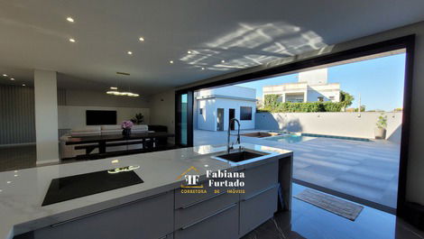 Luxury house with pool in Itaguaçu - 400m from the sea