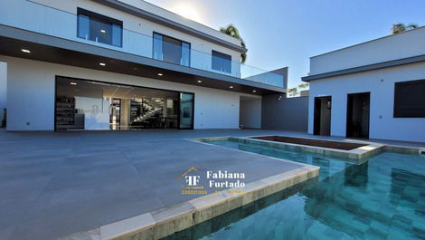 Luxury house with pool in Itaguaçu - 400m from the sea