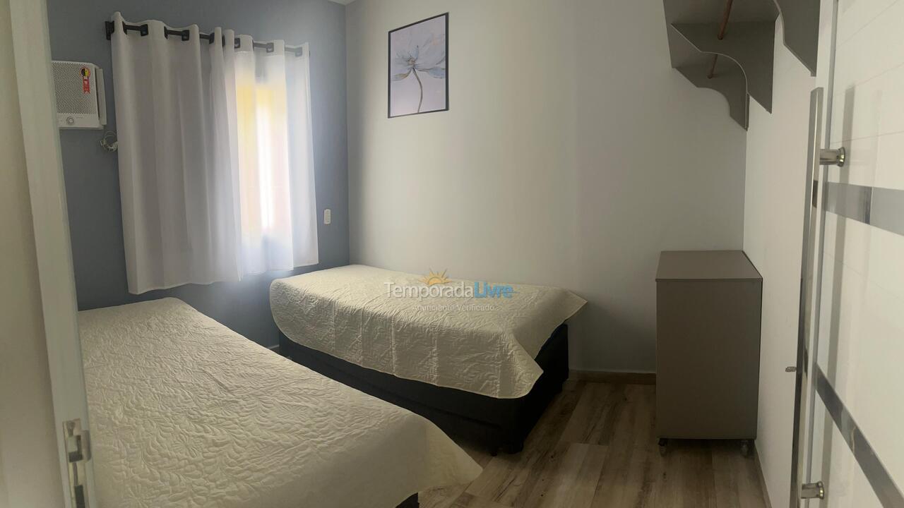 Apartamento para aluguel de temporada em Ubatuba (Praia Grande)