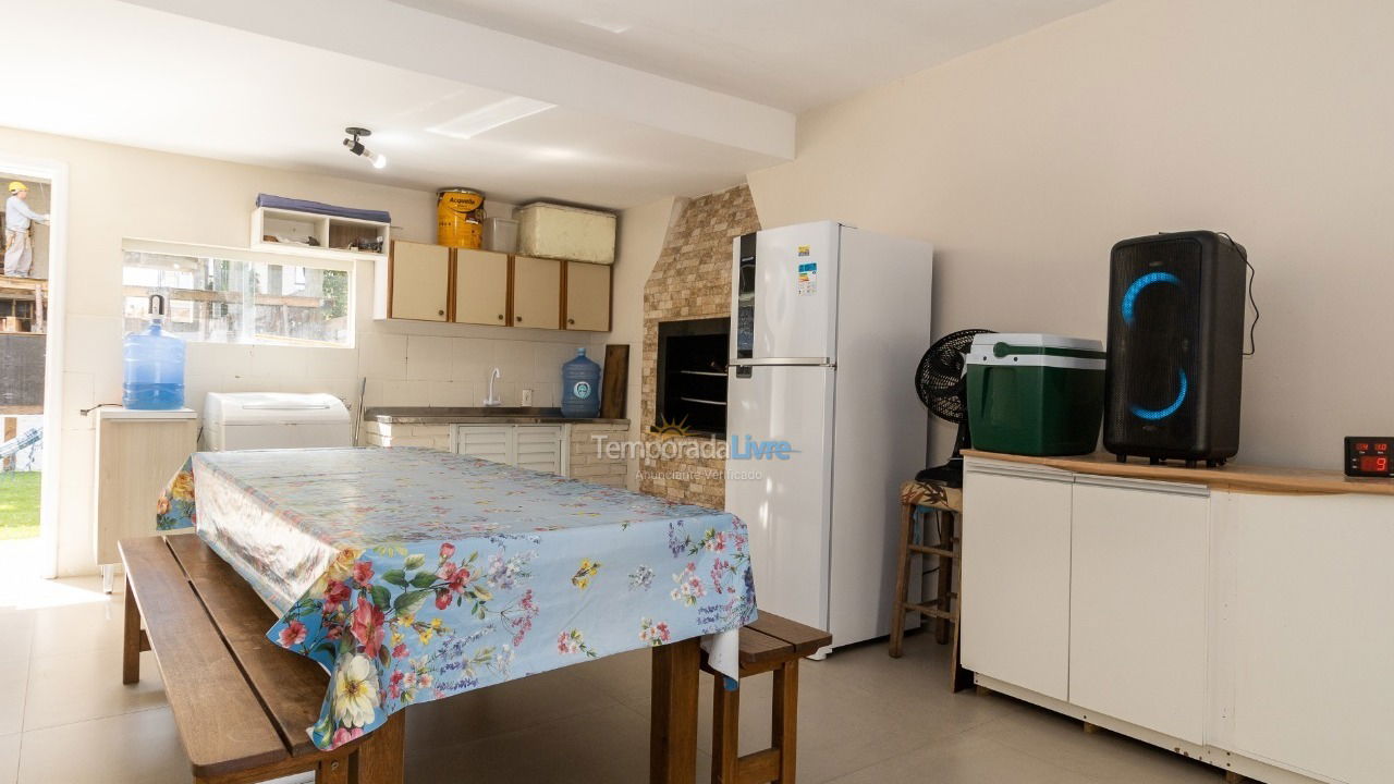 Casa para alquiler de vacaciones em Bombinhas (Canto Grande)