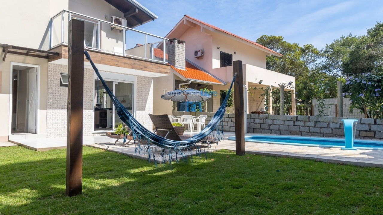 Casa para alquiler de vacaciones em Bombinhas (Canto Grande)