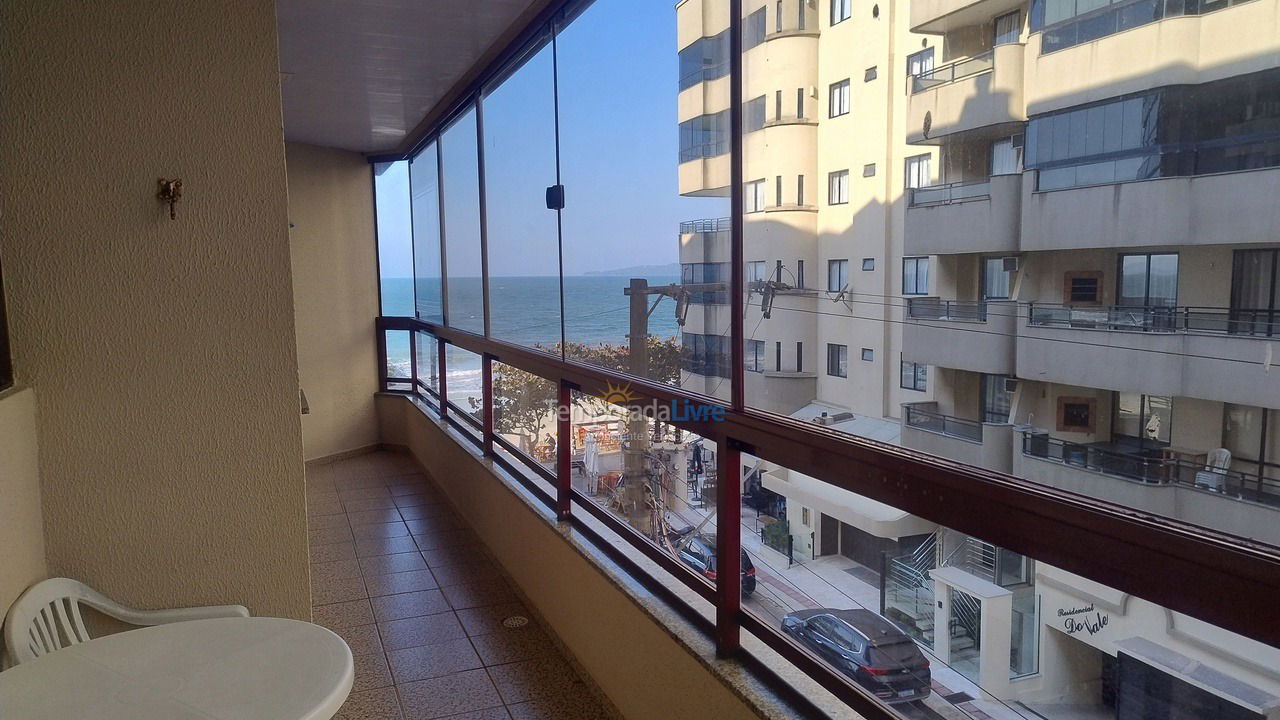 Apartamento para aluguel de temporada em Itapema (Meia Praia)