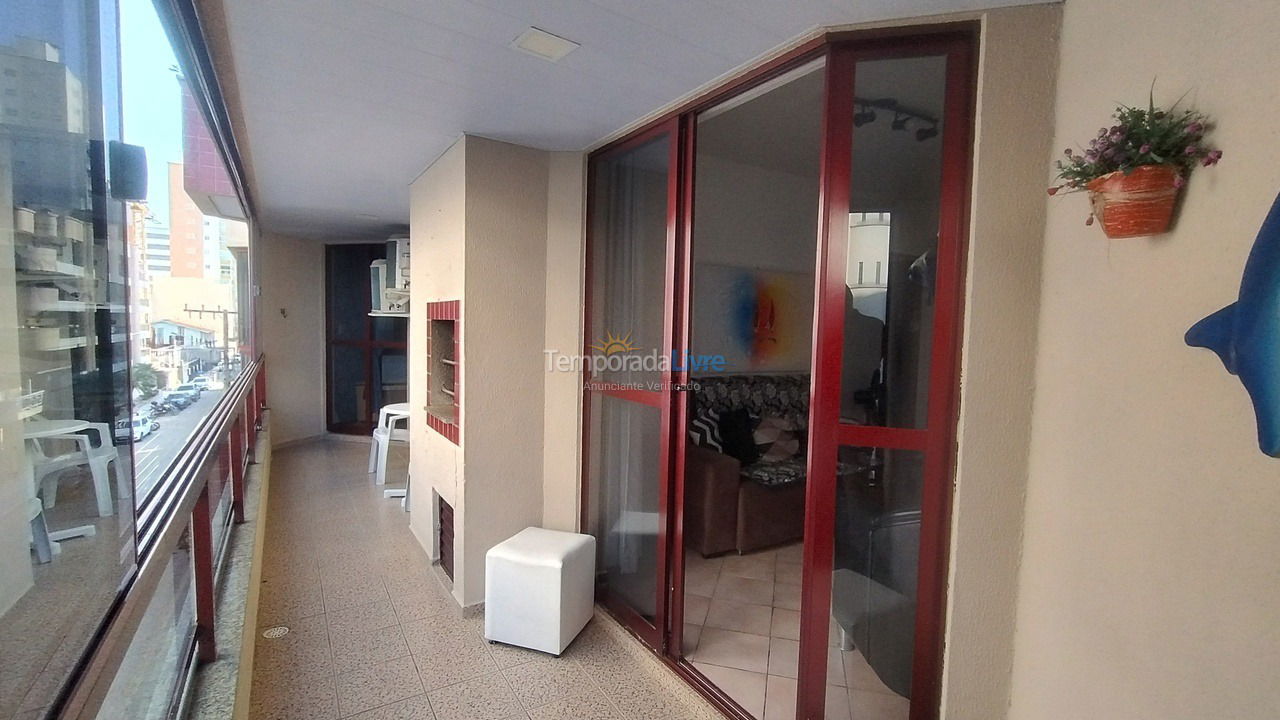 Apartamento para aluguel de temporada em Itapema (Meia Praia)