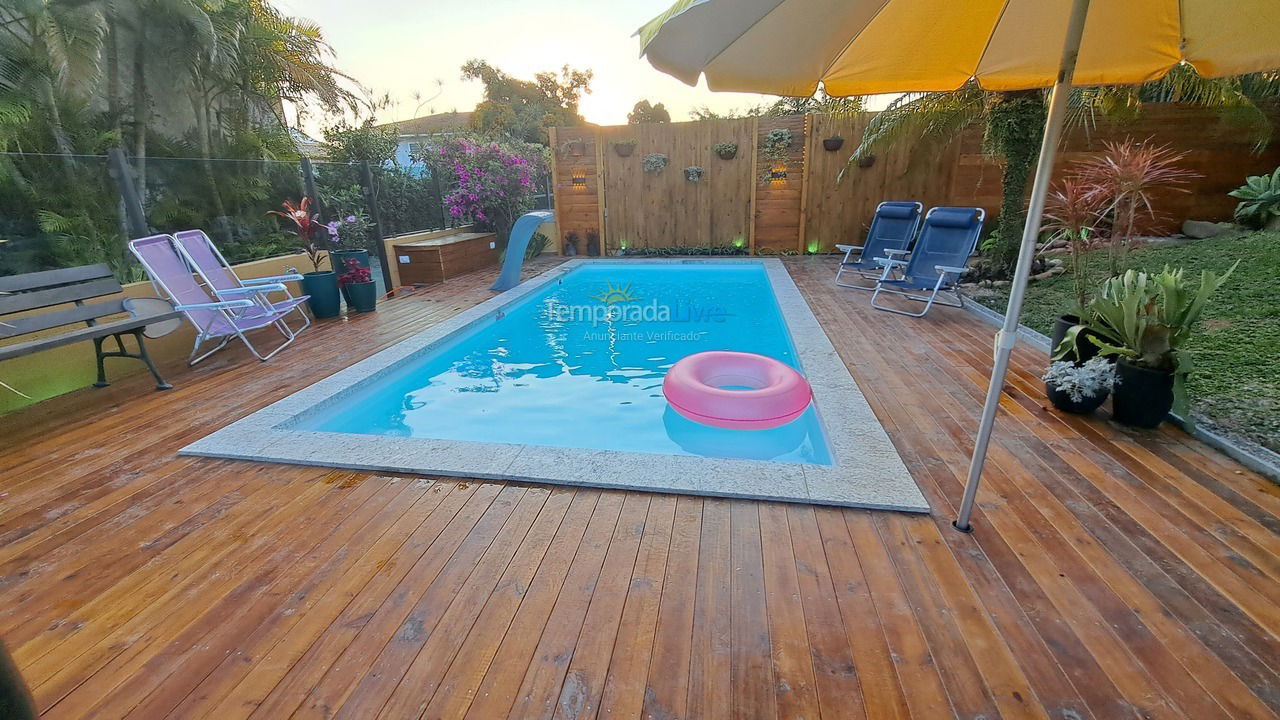 Casa para aluguel de temporada em Florianópolis (Cachoeira do Bom Jesus)