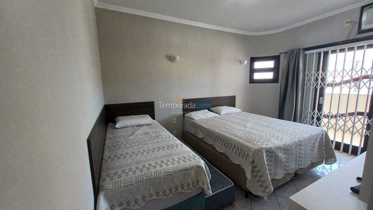 Casa para aluguel de temporada em Florianopolis (Canasvieiras)