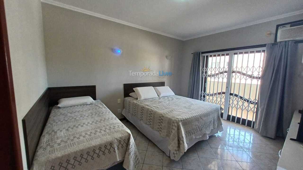 Casa para aluguel de temporada em Florianopolis (Canasvieiras)