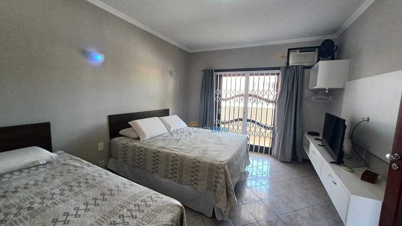 Casa para aluguel de temporada em Florianopolis (Canasvieiras)