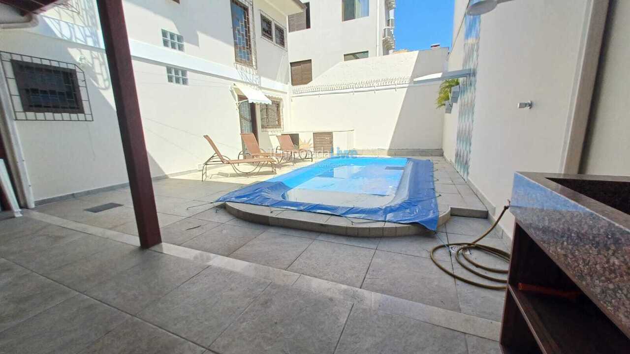 Casa para aluguel de temporada em Florianopolis (Canasvieiras)