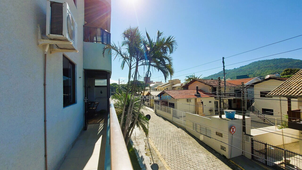 Apartment for vacation rental in Bombinhas (Praia de Bombinhas)