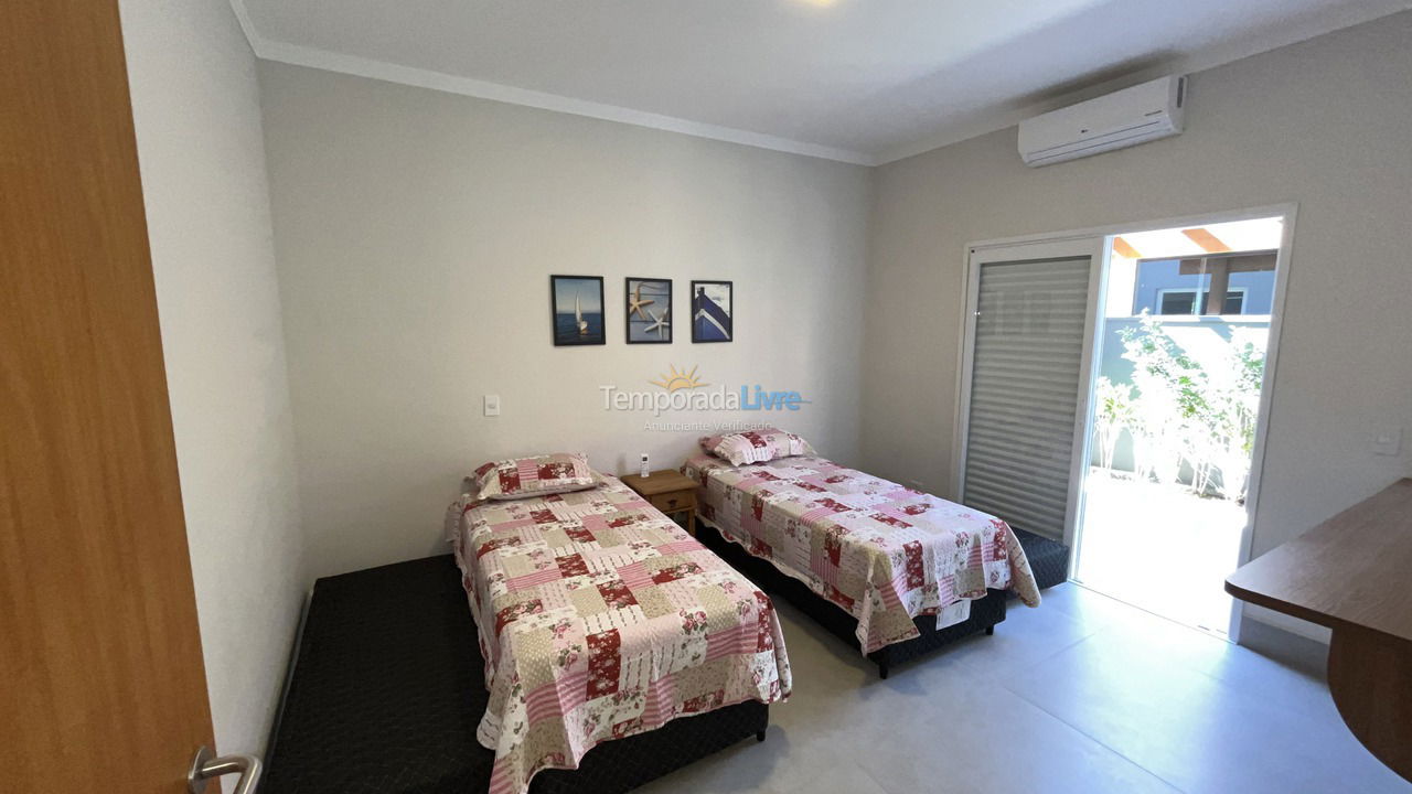 House for vacation rental in Caraguatatuba (Praia da Mococa)