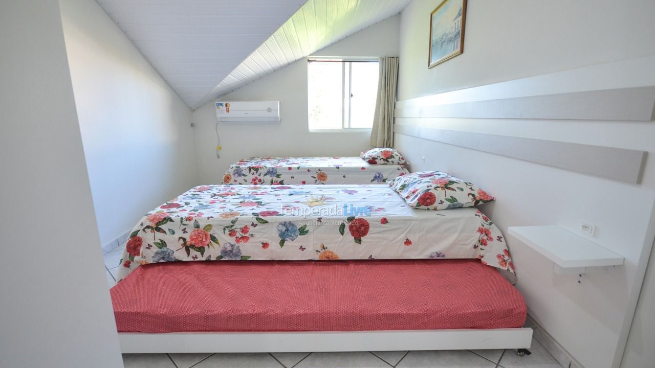 Apartamento para alquiler de vacaciones em Bombinhas (Praia de Bombas)