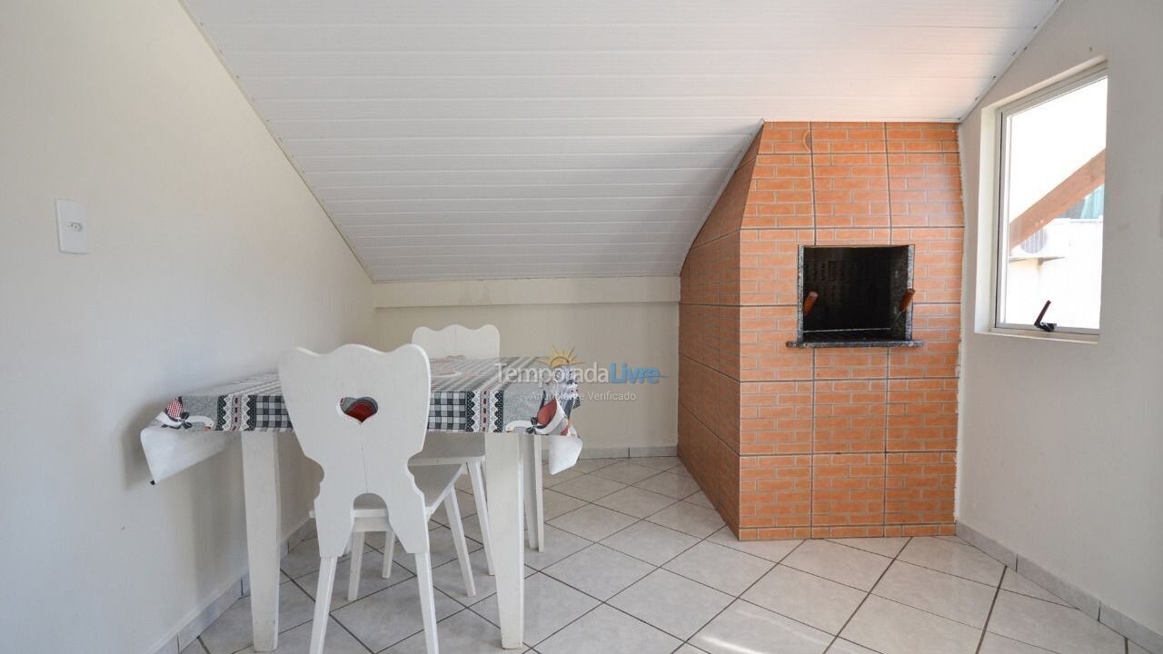 Apartamento para alquiler de vacaciones em Bombinhas (Praia de Bombas)