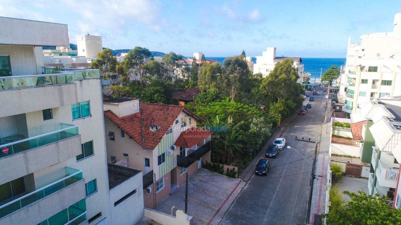 Apartamento para aluguel de temporada em Bombinhas (Praia de Bombas)