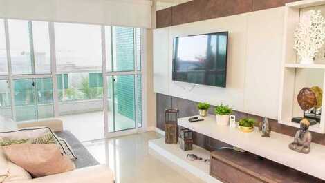 Duplex penthouse with panoramic views of Canto Grande Beach