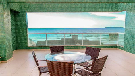 Duplex penthouse with panoramic views of Canto Grande Beach