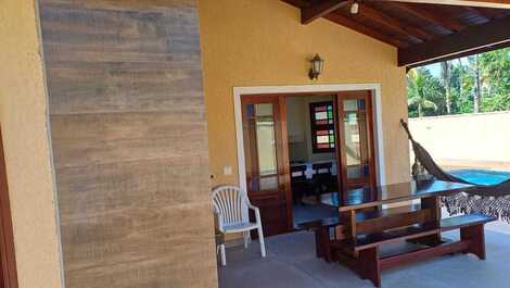 Comfortable House, next to the Mall, 3 suites, air conditioning