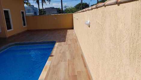 Comfortable House, next to the Mall, 3 suites, air conditioning