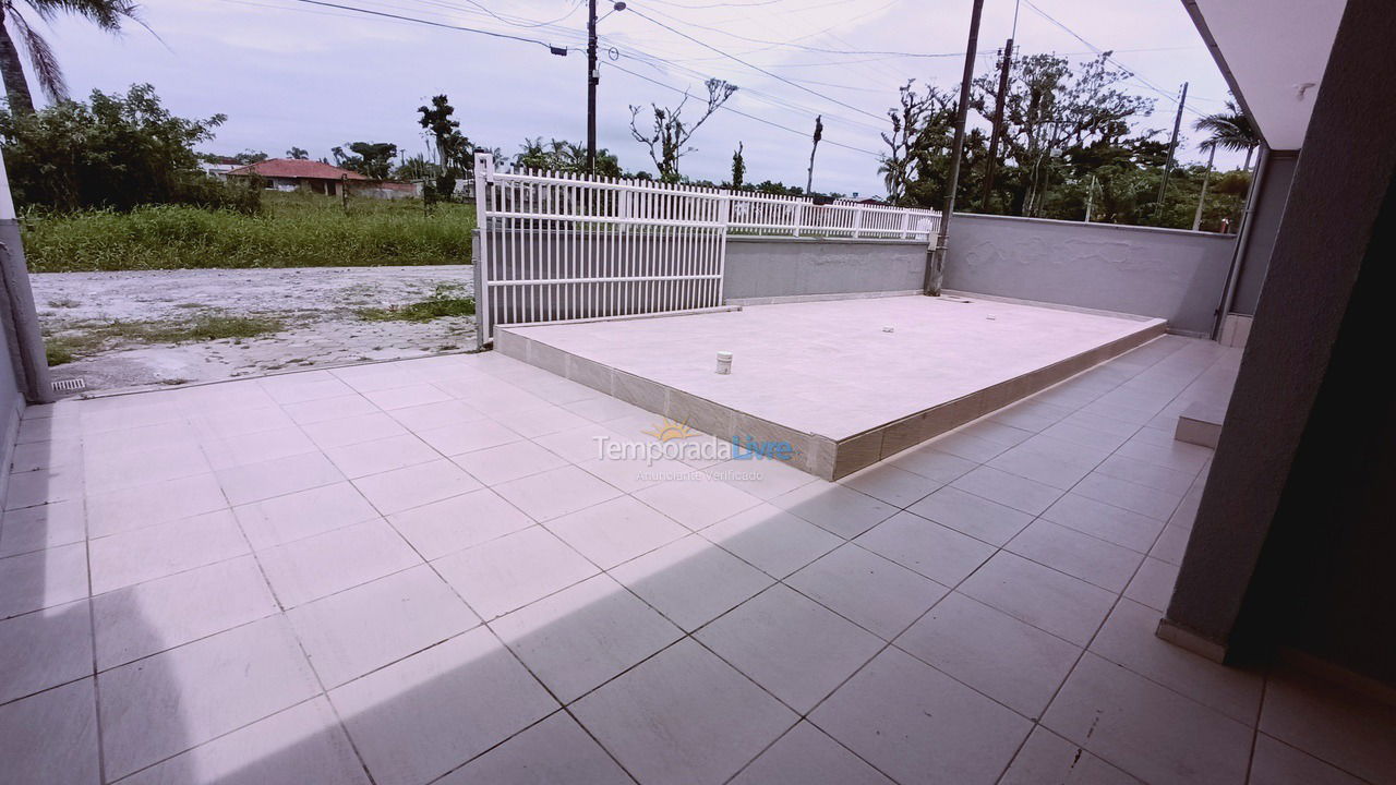 Casa para aluguel de temporada em Itapoá (Barra do Saí)