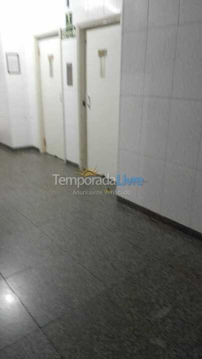 Apartamento para aluguel de temporada em Praia Grande (Vila Tupi)