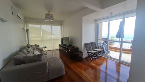 APARTMENT ON THE SAND WITH PANORAMIC VIEW OF INGLESES BEACH