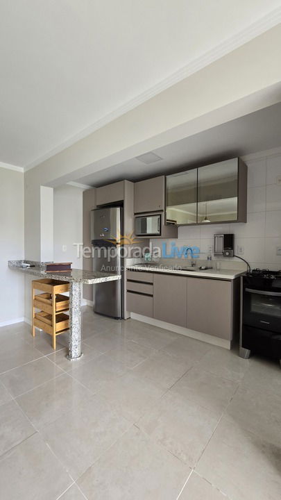 Apartamento para aluguel de temporada em Florianopolis (Praia dos Ingleses)