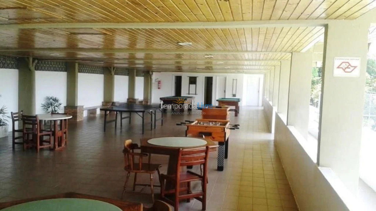 Apartamento para aluguel de temporada em Ubatuba (Praia das Toninhas)