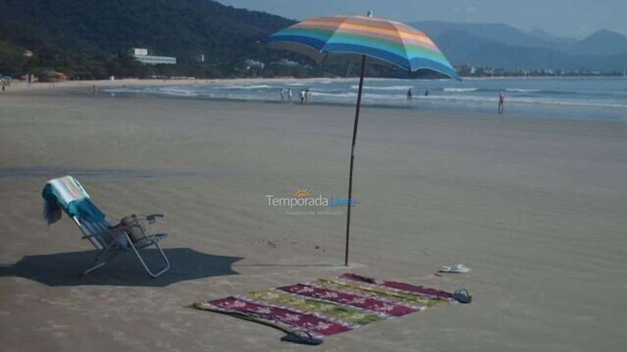 Apartamento para aluguel de temporada em Ubatuba (Praia das Toninhas)