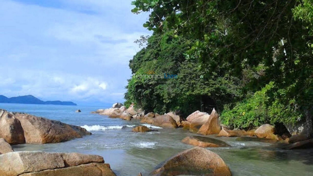 Apartamento para alquiler de vacaciones em Ubatuba (Praia das Toninhas)