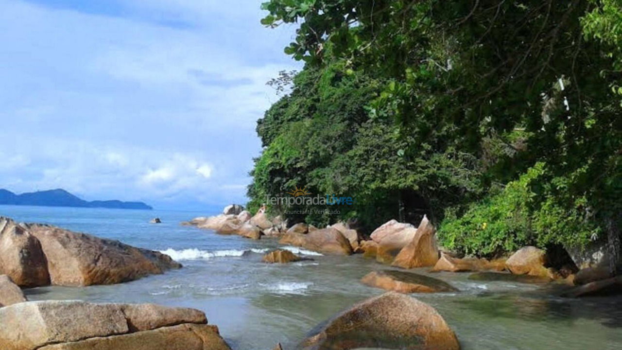 Apartamento para alquiler de vacaciones em Ubatuba (Praia das Toninhas)