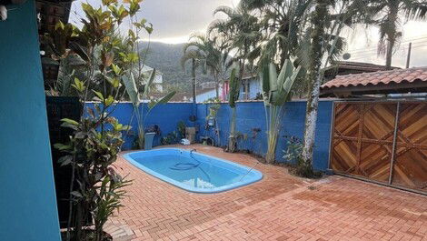 Ubatuba, Pereque-Açu, House with pool, 4 bedrooms, 3 suites, 250m from the beach