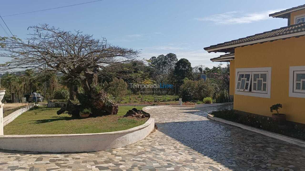 Casa para aluguel de temporada em Mairinque (Condomínio Vale do Sol)