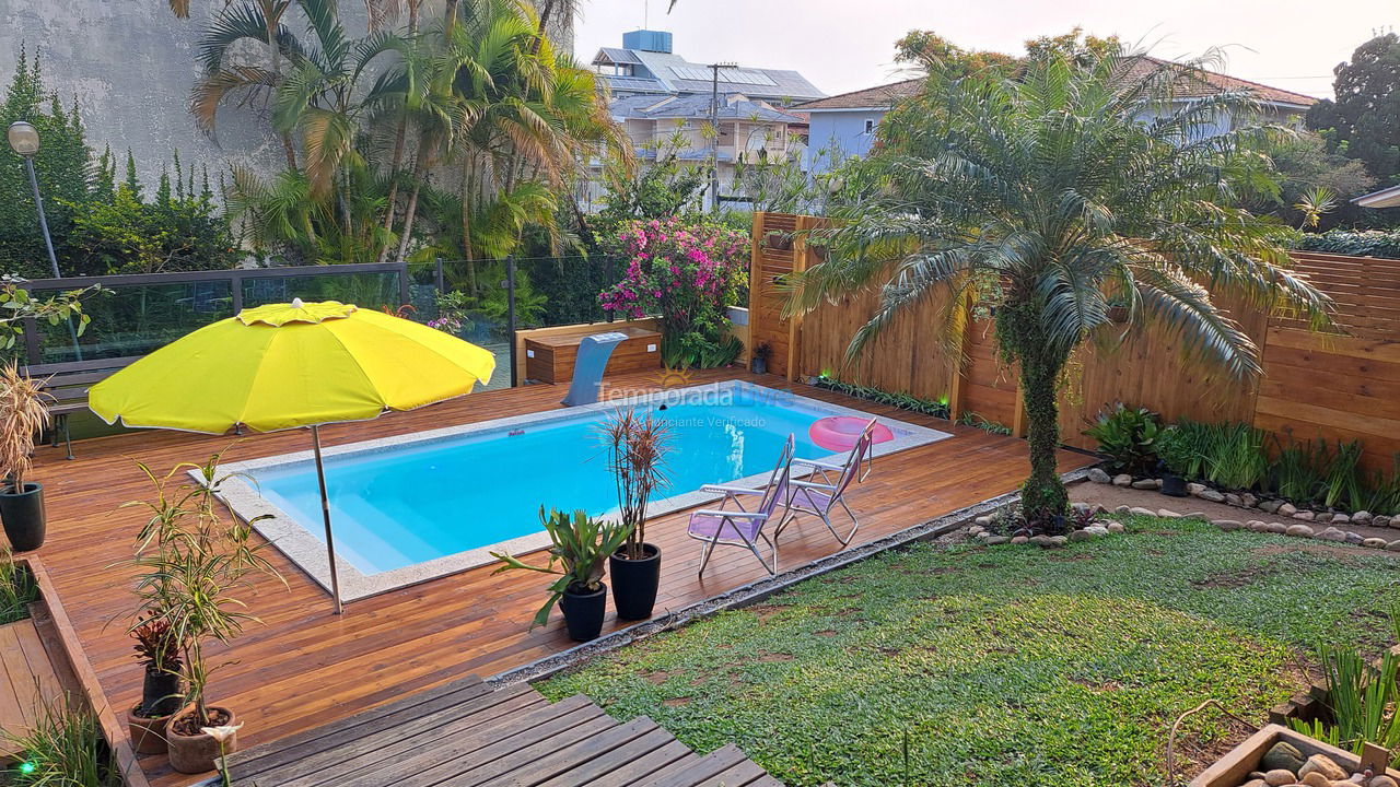 Casa para aluguel de temporada em Florianópolis (Cachoeira do Bom Jesus)