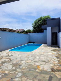 CASA CON PISCINA A 250M DEL MAR