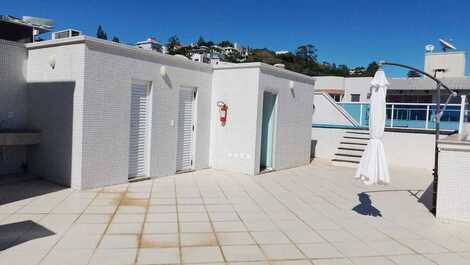 Cobertura Duplex com Piscina Privativa Frente Mar Bombinhas