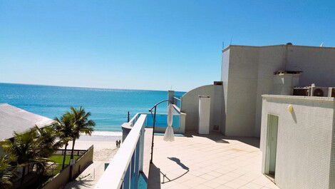 Cobertura Duplex com Piscina Privativa Frente Mar Bombinhas